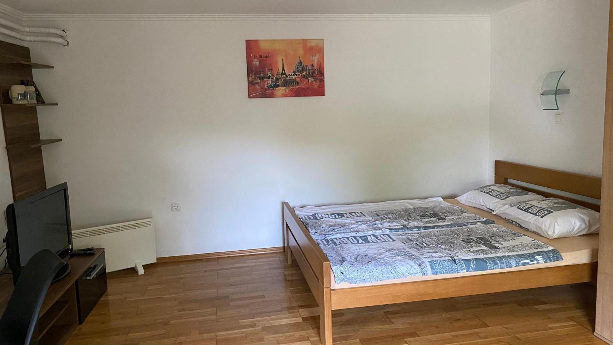 Semper Liberi Lägenhet Maribor Exteriör bild