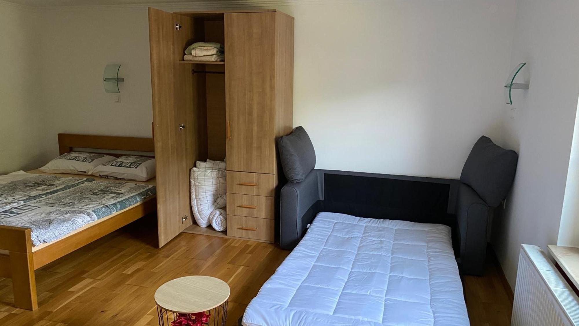 Semper Liberi Lägenhet Maribor Exteriör bild