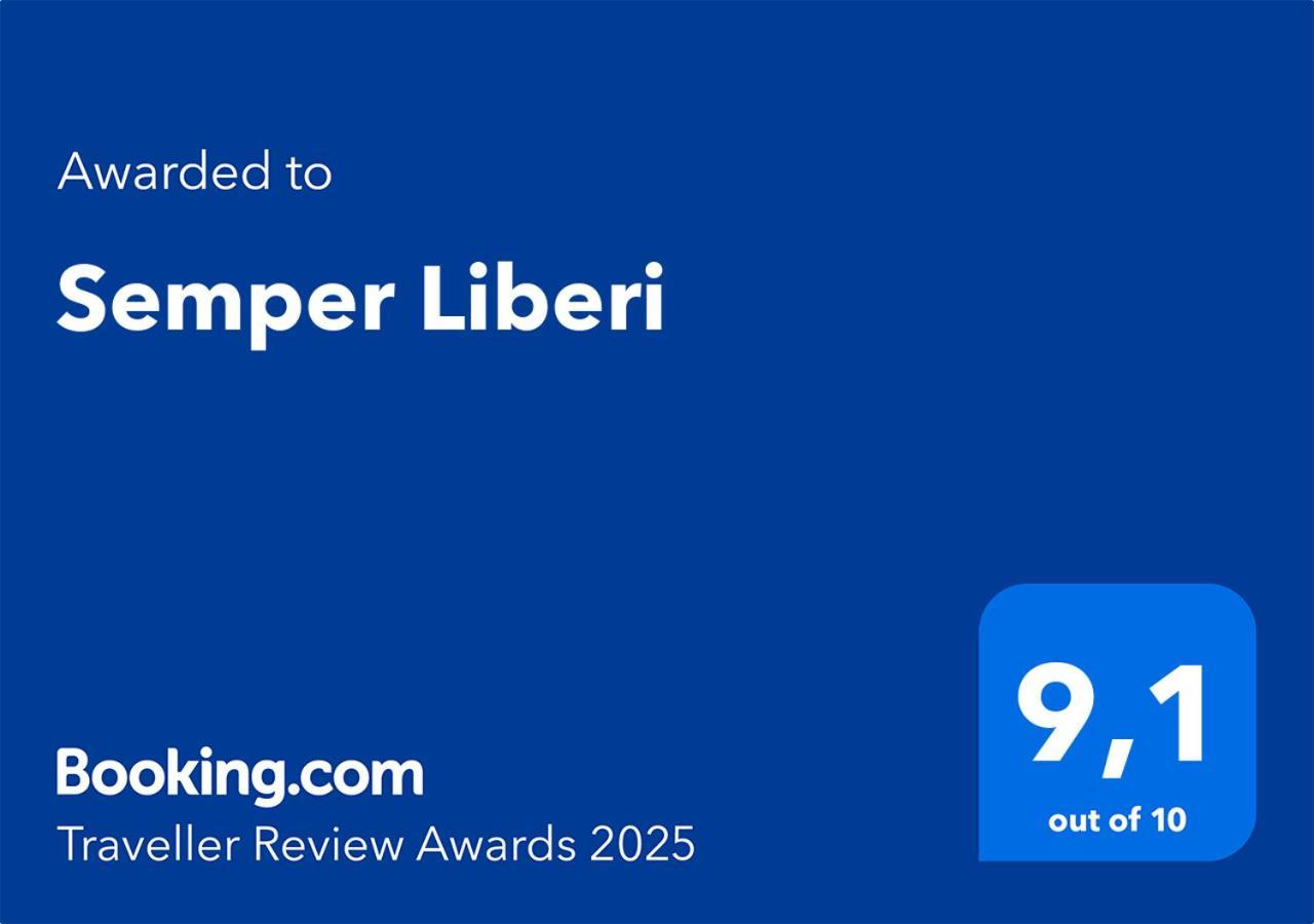 Semper Liberi Lägenhet Maribor Exteriör bild